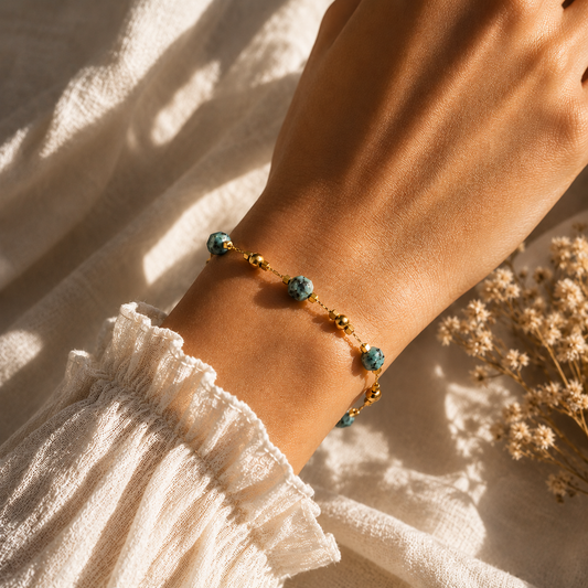 HACKNEY NINE Jewelry GIRONC gold link-chain bracelet with gold beads and African turquoise natural stones.