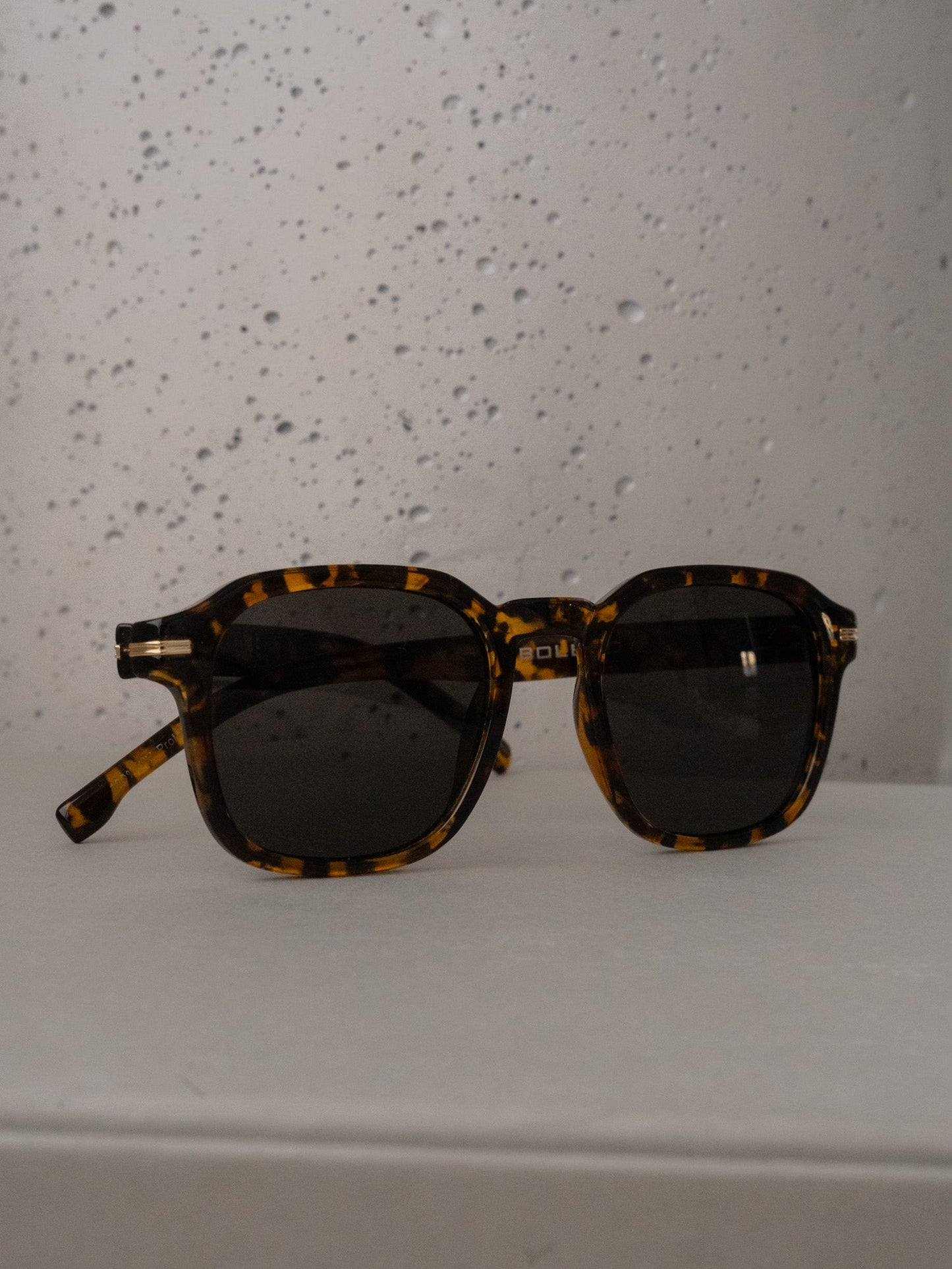 Boléro Quinn — Retro Square Sunglasses