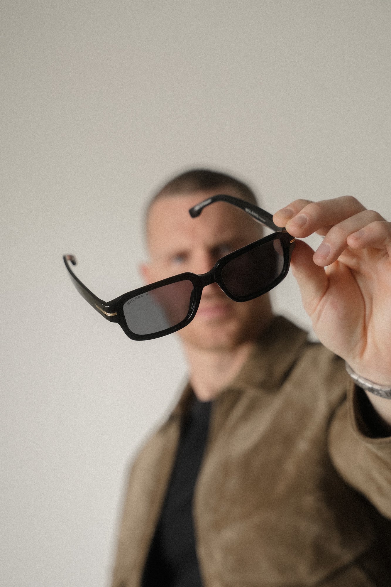 Boléro Rhea — Retro Rectangle Sunglasses