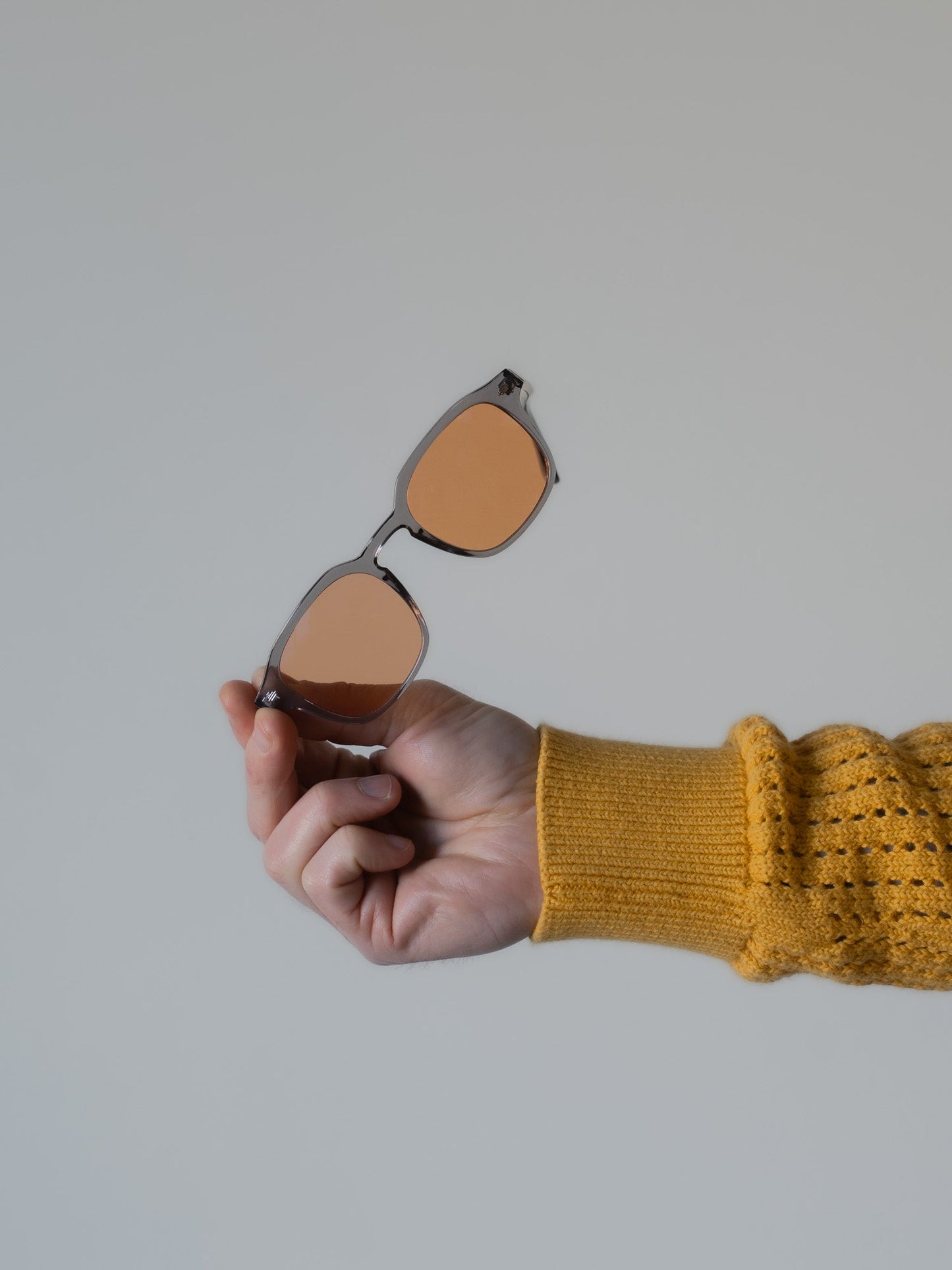 Boléro Ryan — Retro Square Keyhole Sunglasses