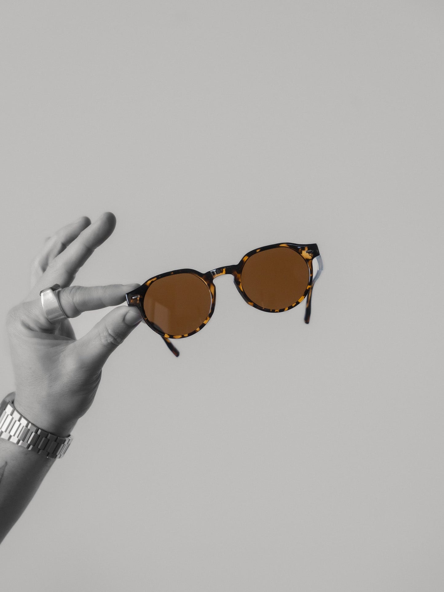 Boléro Brody — Round Keyhole Bridge Sunglasses