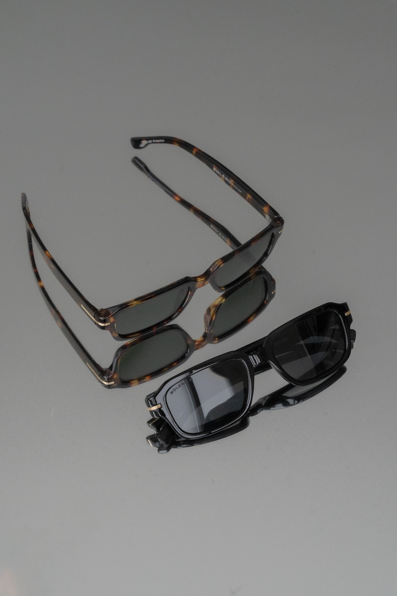 Boléro Rhea — Retro Rectangle Sunglasses